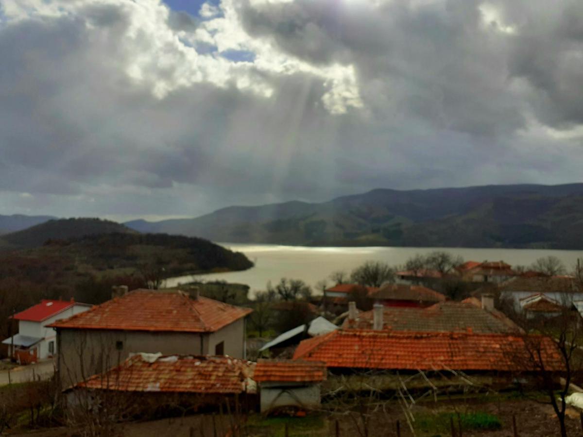Mihaela Lake Retreat Gnyazdovo ภายนอก รูปภาพ