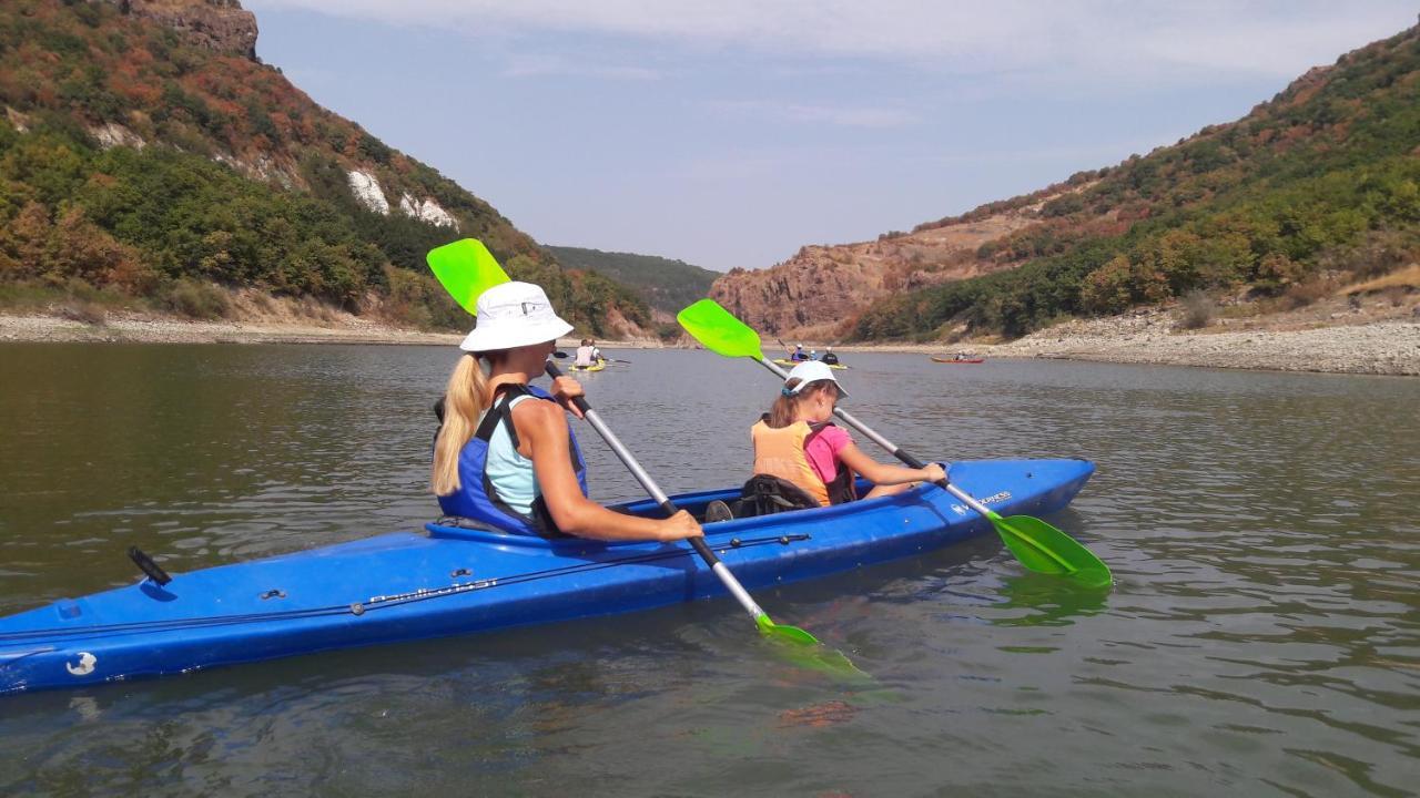 Mihaela Lake Retreat Gnyazdovo ภายนอก รูปภาพ