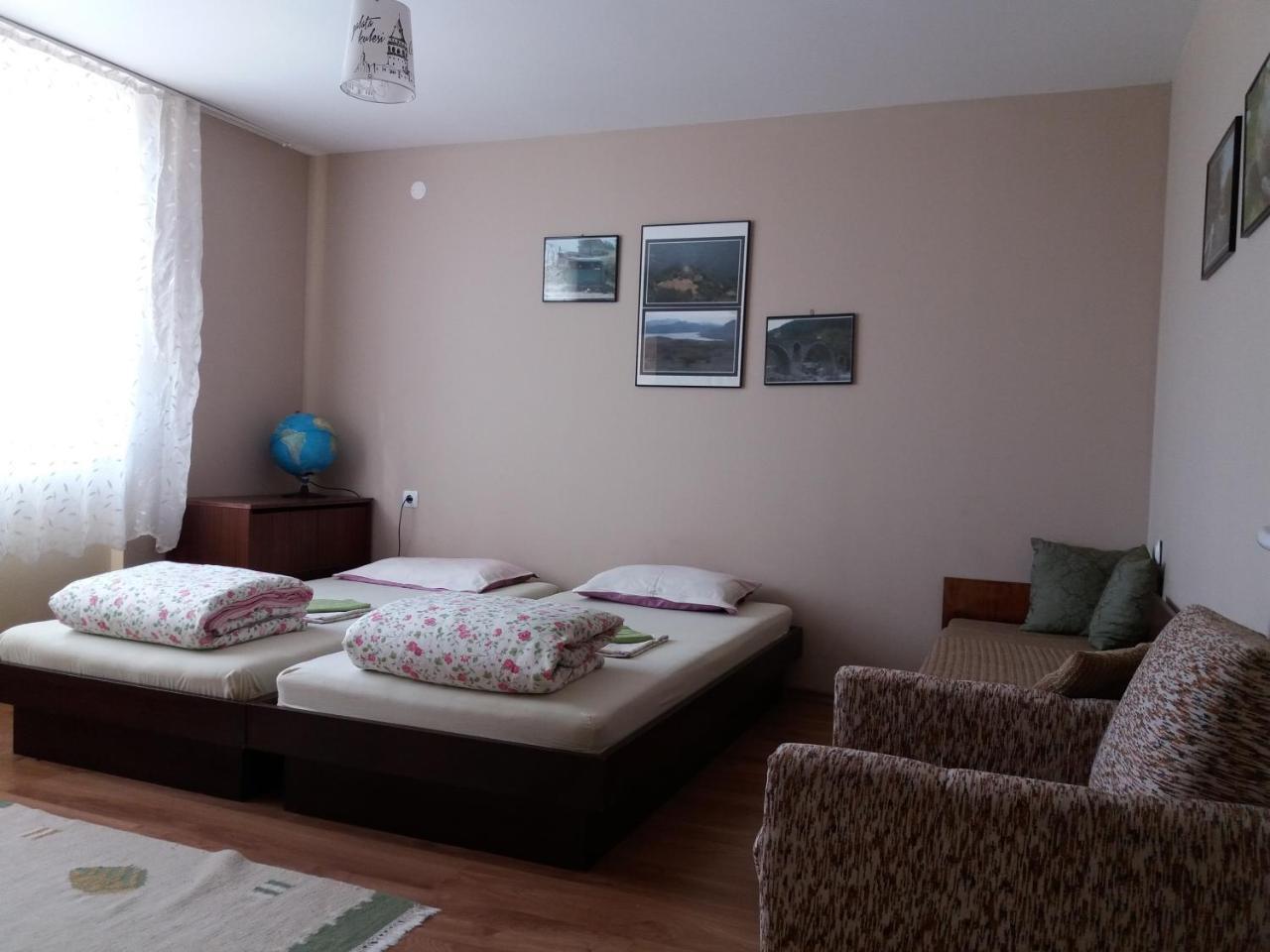 Mihaela Lake Retreat Gnyazdovo ภายนอก รูปภาพ